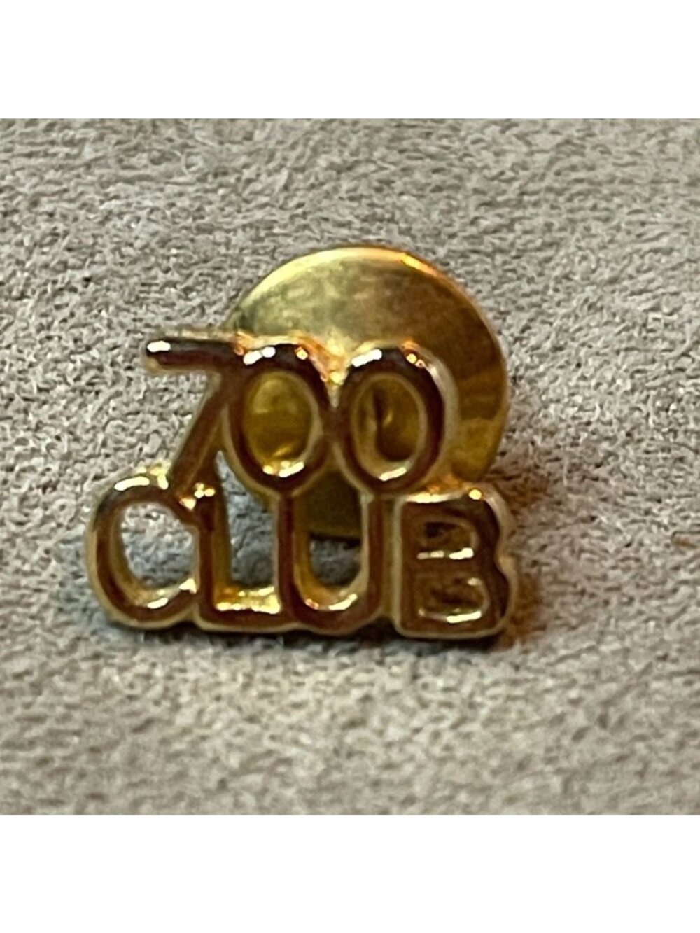 Vintage 80s  700 Club Gold Tone Lapel Pin Pat Robertson Christian TV Ministry